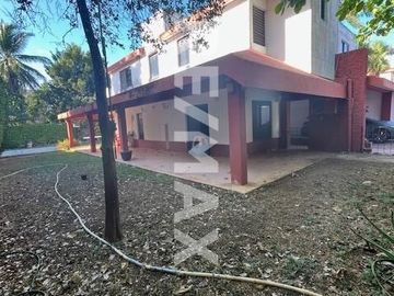 CASA EN VENTA, GONZALO GUERRERO.