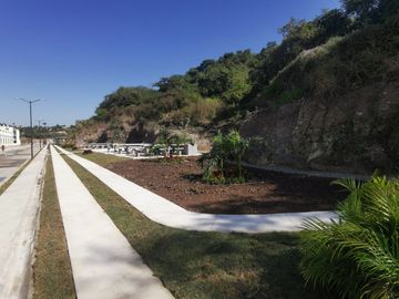 Casa de dos niveles con 3 habitaciones en fraccionamiento en Puerto Vallarta