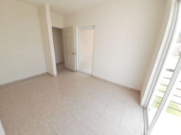 Casa de dos niveles con 3 habitaciones en fraccionamiento en Puerto Vallarta