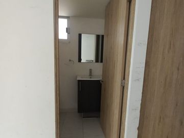 DEPARTAMENTO EN VENTA UBICADO EN AV. CENTENARIO. ¡PRECIO DE OPORTUNIDAD, ENTREGA INMEDIATA!