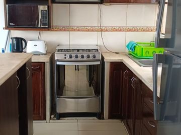 SE ALQUILA DEPARTAMENTO COMPLETAMENTE AMOBLADO EN YANAHUARA CERCA AL COLEGIO LORD BYRON