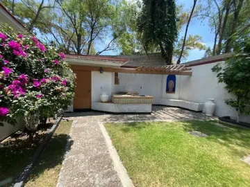 AMPLIA Y UBICADÍSIMA CASA EN SAN JERÓNIMO LÍDICE.