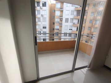VENDO APARTAMENTO EN BARRIO LA FLORA