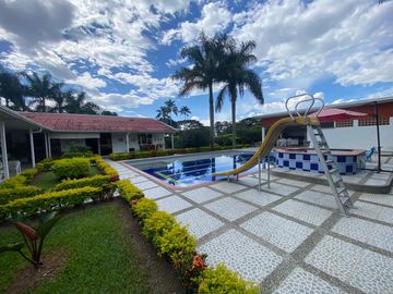 VENDO FINCA CAMPESTRE EN ARMENIA ÁREA 2.208M2