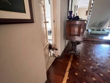 AMPLIA CASA EN EL LIMITE DE LINCE Y SAN ISIDRO EN VENTA