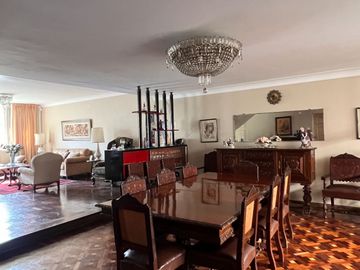 AMPLIA CASA EN EL LIMITE DE LINCE Y SAN ISIDRO EN VENTA