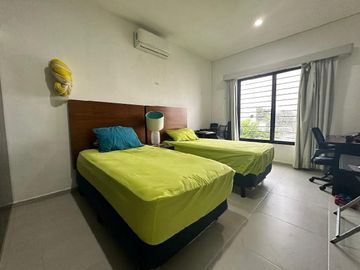 CASA EN VENTA EN GRAN SANTA FE DE 4 RECAMARAS,MÉRIDA YUCATÁN