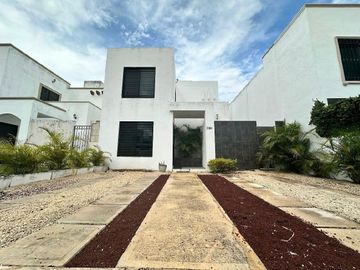 CASA EN VENTA EN GRAN SANTA FE DE 4 RECAMARAS,MÉRIDA YUCATÁN
