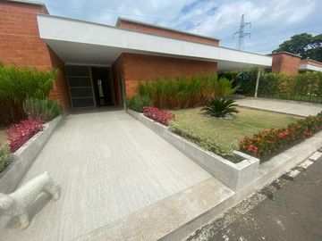 VENDO CASA EN ALFAGUARA