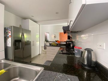 VENDO CASA EN ALFAGUARA