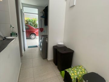 VENDO CASA EN ALFAGUARA