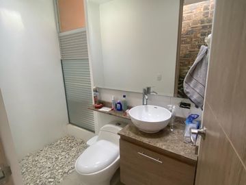 VENDO CASA EN ALFAGUARA