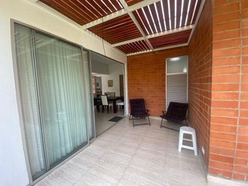 VENDO CASA EN ALFAGUARA