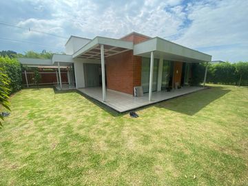 VENDO CASA EN ALFAGUARA
