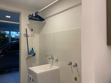 VENDO CASA EN ALFAGUARA