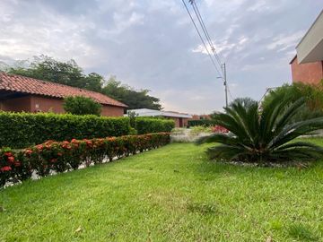 VENDO CASA EN ALFAGUARA
