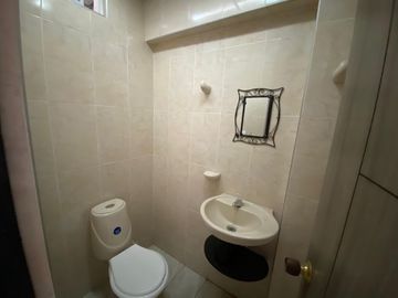 ALQUILO CASA EN EL SECTOR DE LA AVENIDA SAN MATEO COD 8590426