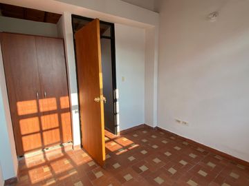 ALQUILO CASA EN EL SECTOR DE LA AVENIDA SAN MATEO COD 8590426