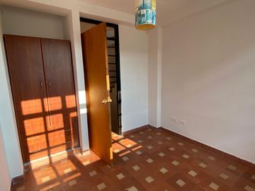 ALQUILO CASA EN EL SECTOR DE LA AVENIDA SAN MATEO COD 8590426