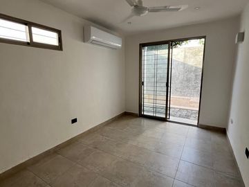 SE VENDE CASA EN CHUBURNA DE HIDALGO, MÉRIDA YUCATÁN