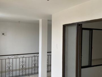 VENDO APARTAMENTO EN EL BARRIO EL TRONCAL