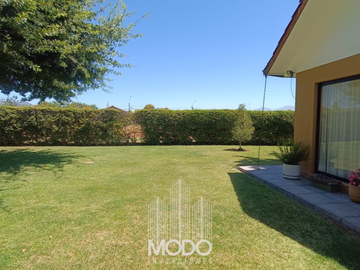 SE VENDE CASA EN MACHALÍ 3D+2B