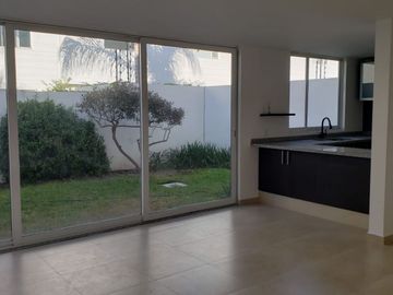 🚀 Juriquilla: Casa con Roof Garden, Seguridad 24/7 y Amenidades de Lujo 🚀 🏡 Tu hogar ideal con espacios amplios, Roof Garden y acceso a amenidades