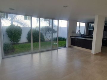🚀 Juriquilla: Casa con Roof Garden, Seguridad 24/7 y Amenidades de Lujo 🚀 🏡 Tu hogar ideal con espacios amplios, Roof Garden y acceso a amenidades