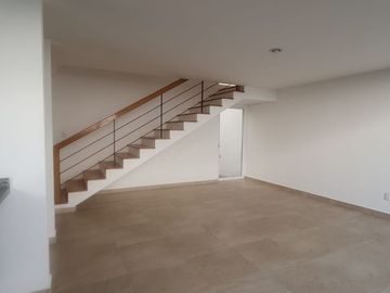 🚀 Juriquilla: Casa con Roof Garden, Seguridad 24/7 y Amenidades de Lujo 🚀 🏡 Tu hogar ideal con espacios amplios, Roof Garden y acceso a amenidades