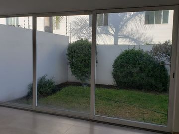 🚀 Juriquilla: Casa con Roof Garden, Seguridad 24/7 y Amenidades de Lujo 🚀 🏡 Tu hogar ideal con espacios amplios, Roof Garden y acceso a amenidades