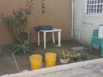 VENDO CASA MUY AMPLIA EN VILLA DE LAS FLORES, EXCELENTE UBICACION