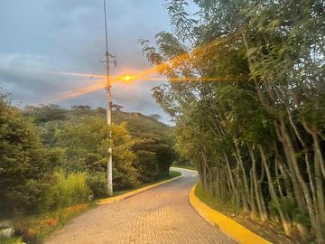 Vendo Casa Quinta en el Guaran gal frente a  Tanda DE Guayllabamba