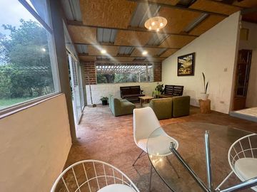 Vendo Casa Quinta en el Guaran gal frente a  Tanda DE Guayllabamba