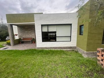 Vendo Casa Quinta en el Guaran gal frente a  Tanda DE Guayllabamba