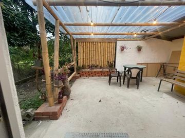 Vendo Casa Quinta en el Guaran gal frente a  Tanda DE Guayllabamba