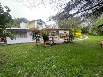 Vendo Casa Quinta en el Guaran gal frente a  Tanda DE Guayllabamba