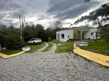 Vendo Casa Quinta en el Guaran gal frente a  Tanda DE Guayllabamba
