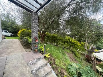 Vendo Casa Quinta en el Guaran gal frente a  Tanda DE Guayllabamba