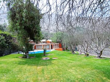 VENTA CASA CHACLACAYO ALT. BANCO NACION 2500M2 MAS 1000 M2 A $500,000 INSUPERABLE