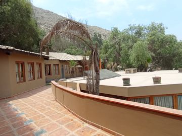 VENTA CASA CHACLACAYO ALT. BANCO NACION 2500M2 MAS 1000 M2 A $500,000 INSUPERABLE