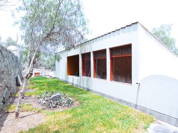 VENTA CASA CHACLACAYO ALT. BANCO NACION 2500M2 MAS 1000 M2 A $500,000 INSUPERABLE