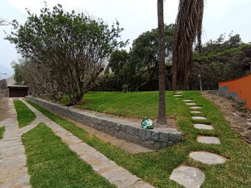 VENTA CASA CHACLACAYO ALT. BANCO NACION 2500M2 MAS 1000 M2 A $500,000 INSUPERABLE