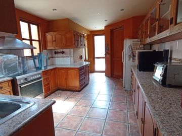 VENTA CASA CHACLACAYO ALT. BANCO NACION 2500M2 MAS 1000 M2 A $500,000 INSUPERABLE