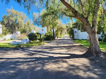 Oportunidad¡¡¡¡ 5300 m2 semi planos en exclusiva parcelación, con luz ,agua y muy segura.