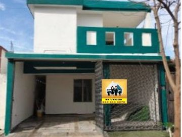 CASA EN VENTA, LOS PINOS, APODACA, 2 PLANTAS,4 RECÁMARAS, 2.5 BAÑOS,  COCHERA DOBLE, COCINA INTEGRAL