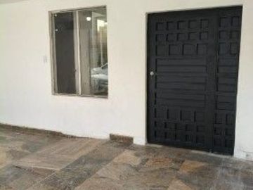 CASA EN VENTA, LOS PINOS, APODACA, 2 PLANTAS,4 RECÁMARAS, 2.5 BAÑOS,  COCHERA DOBLE, COCINA INTEGRAL