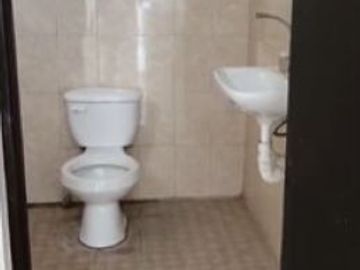 CASA EN VENTA, LOS PINOS, APODACA, 2 PLANTAS,4 RECÁMARAS, 2.5 BAÑOS,  COCHERA DOBLE, COCINA INTEGRAL