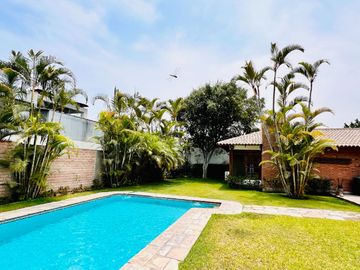 Casa en venta Calle Ibiza un piso en buen estado