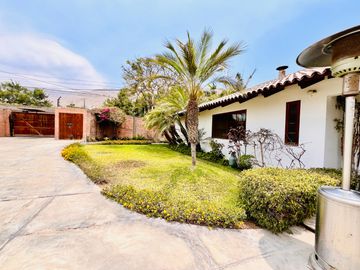 Casa en venta Calle Ibiza un piso en buen estado
