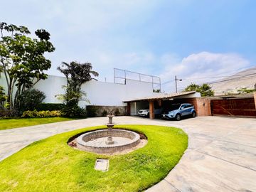 Casa en venta Calle Ibiza un piso en buen estado